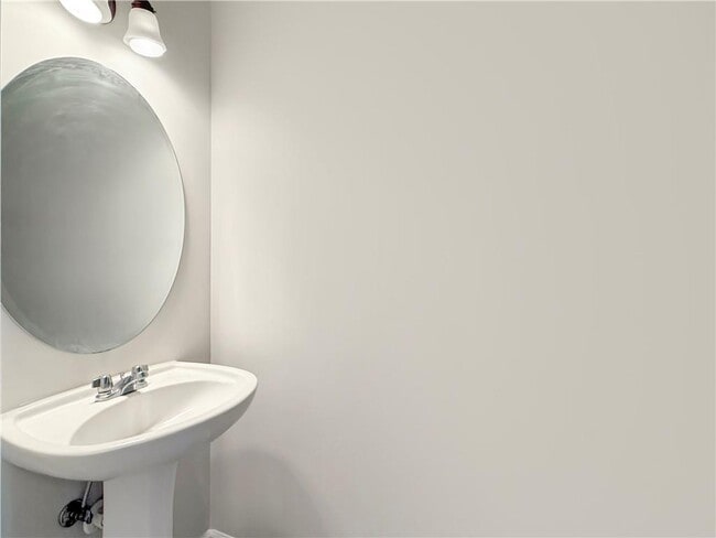 Building Photo - 1645 Southgate Mill Dr