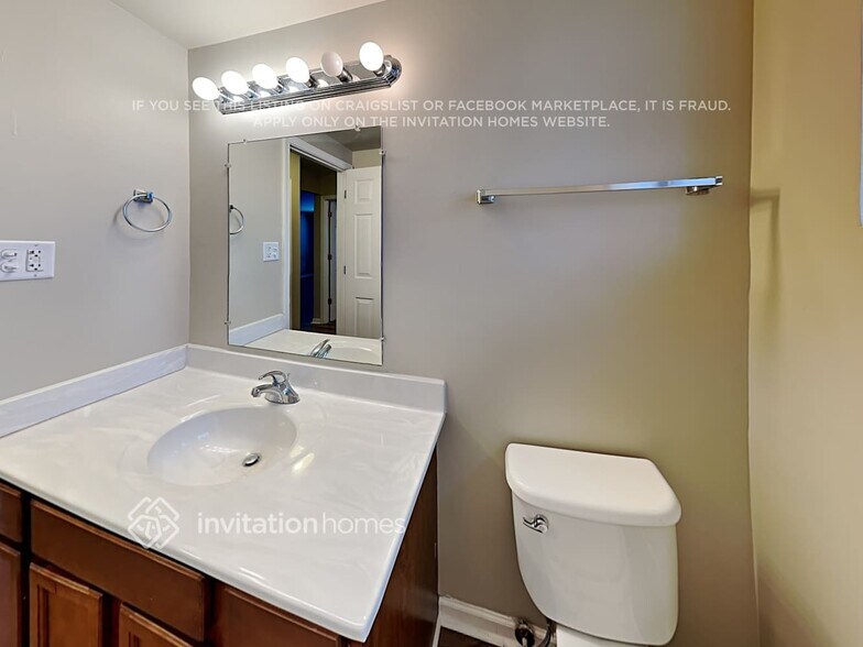 Building Photo - 17379 Oleander Ave