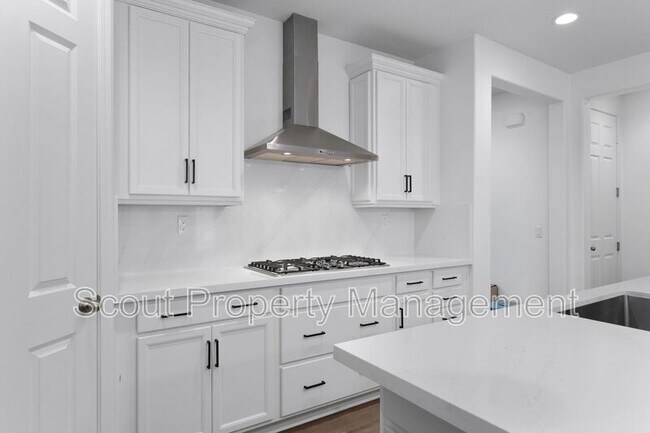 Building Photo - 39598 Lupine Dr