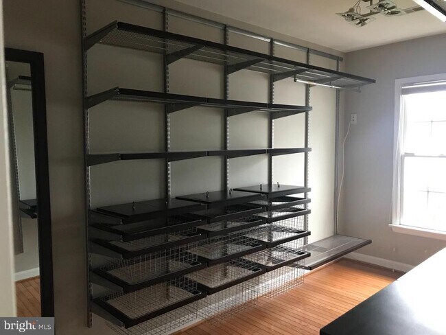 Building Photo - 1406 Ingleside Ave