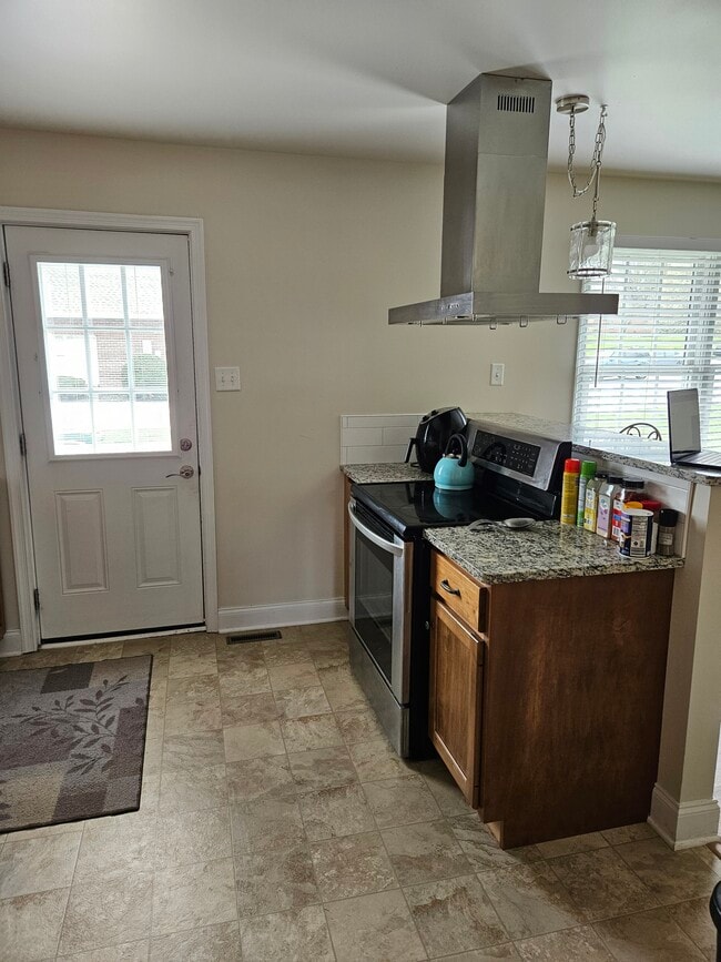 Building Photo - 26 Carter Pl