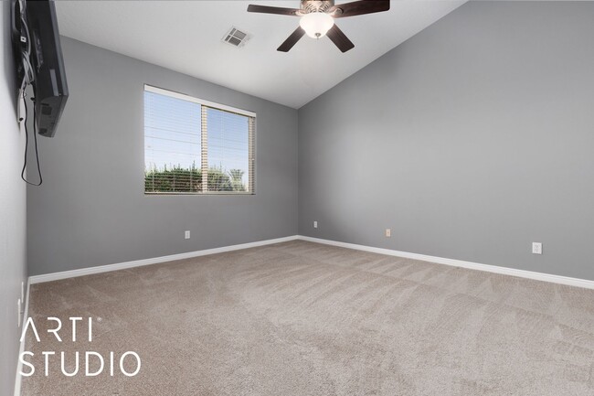 Building Photo - Welcome to your dream home located in the ...