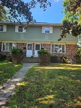 Building Photo - 3 Woodbine Rd