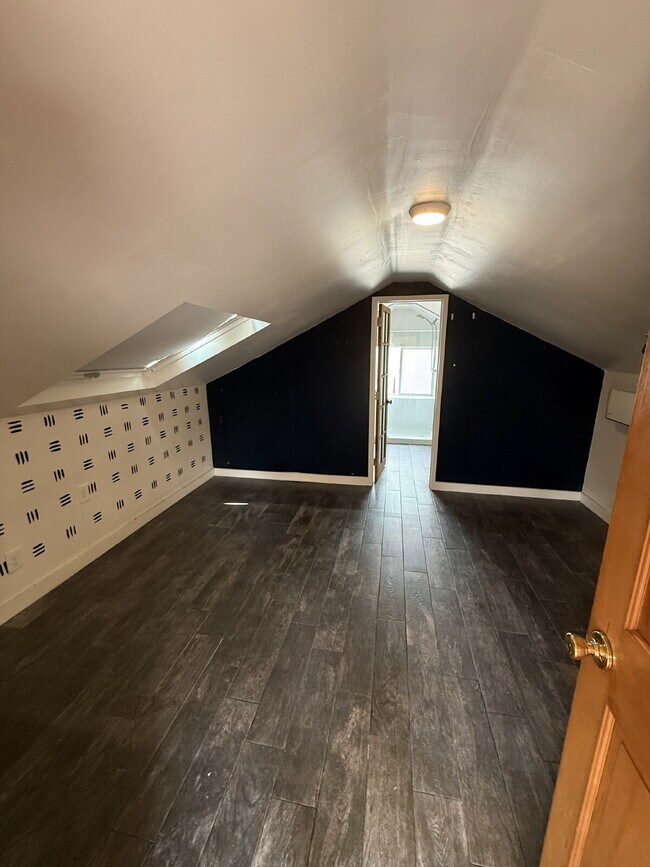 Building Photo - "Charming 2-Bed, 2-Bath Oasis in Denver’s Vibrant Locale – 1,313 Sq. Ft. of Cozy Elegance!"