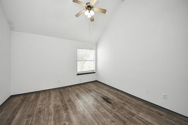 Building Photo - 14550 Fonmeadow Dr