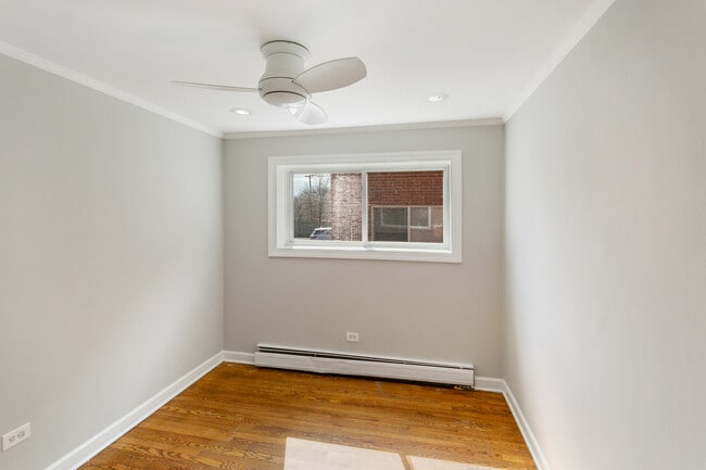 Building Photo - 323 N Princeton Ave