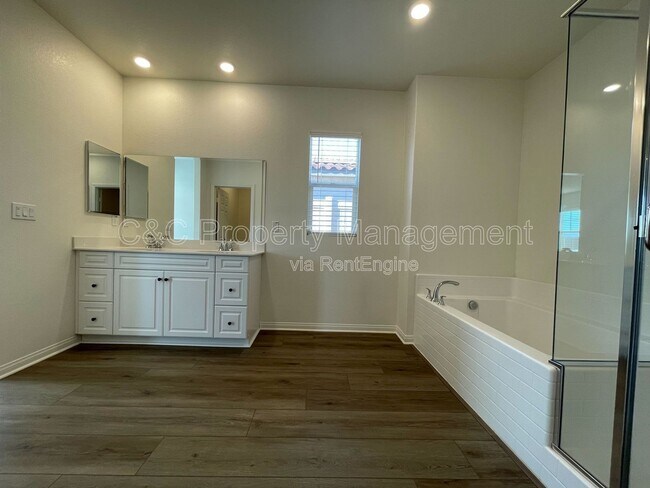 Building Photo - 25803 Sedona Ln