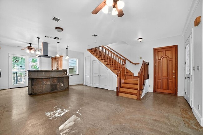 Building Photo - 2003 Griswold Ln