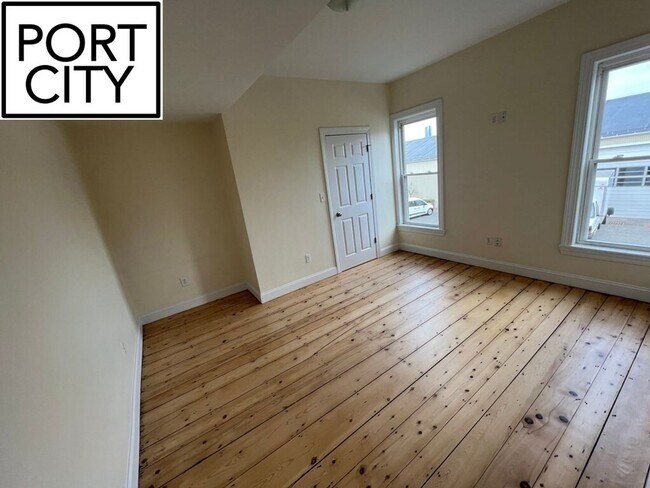Primary Photo - No Broker Fee - South Boston 4 bed availab...