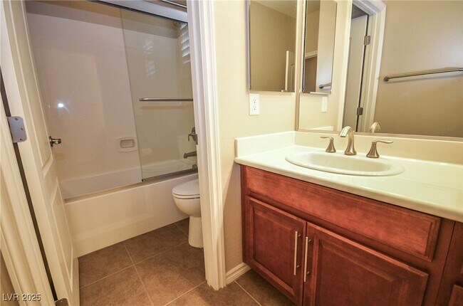 Building Photo - 685 Catalina Aisle St