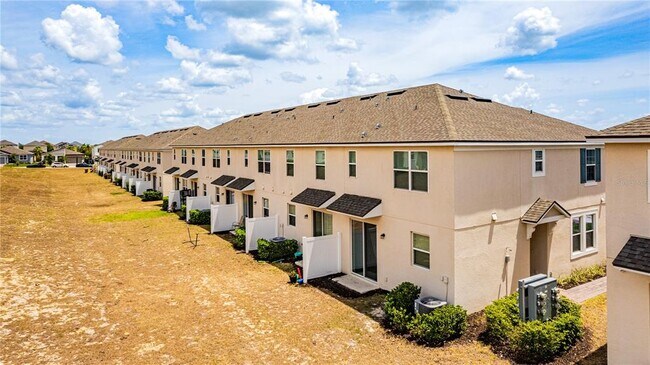 Building Photo - 1124 Lakeshore Breeze Pl