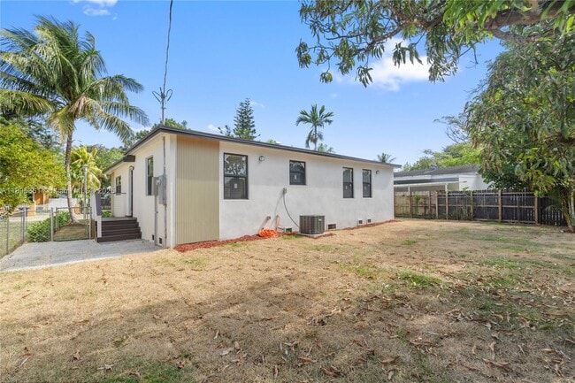 Building Photo - 220 NW 134th St