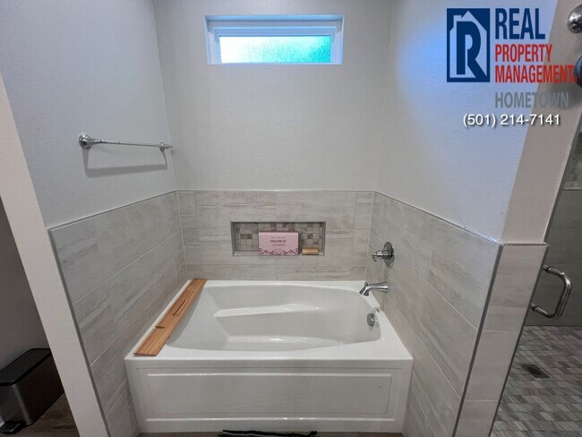 Building Photo - 25 Emma Dr