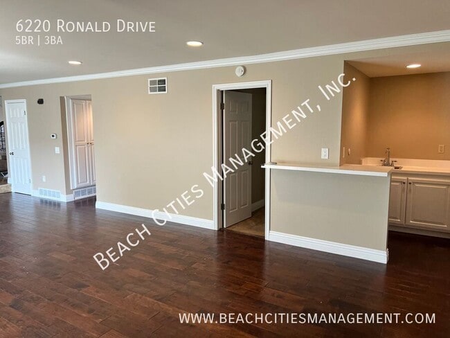 Building Photo - 6220 Ronald Dr