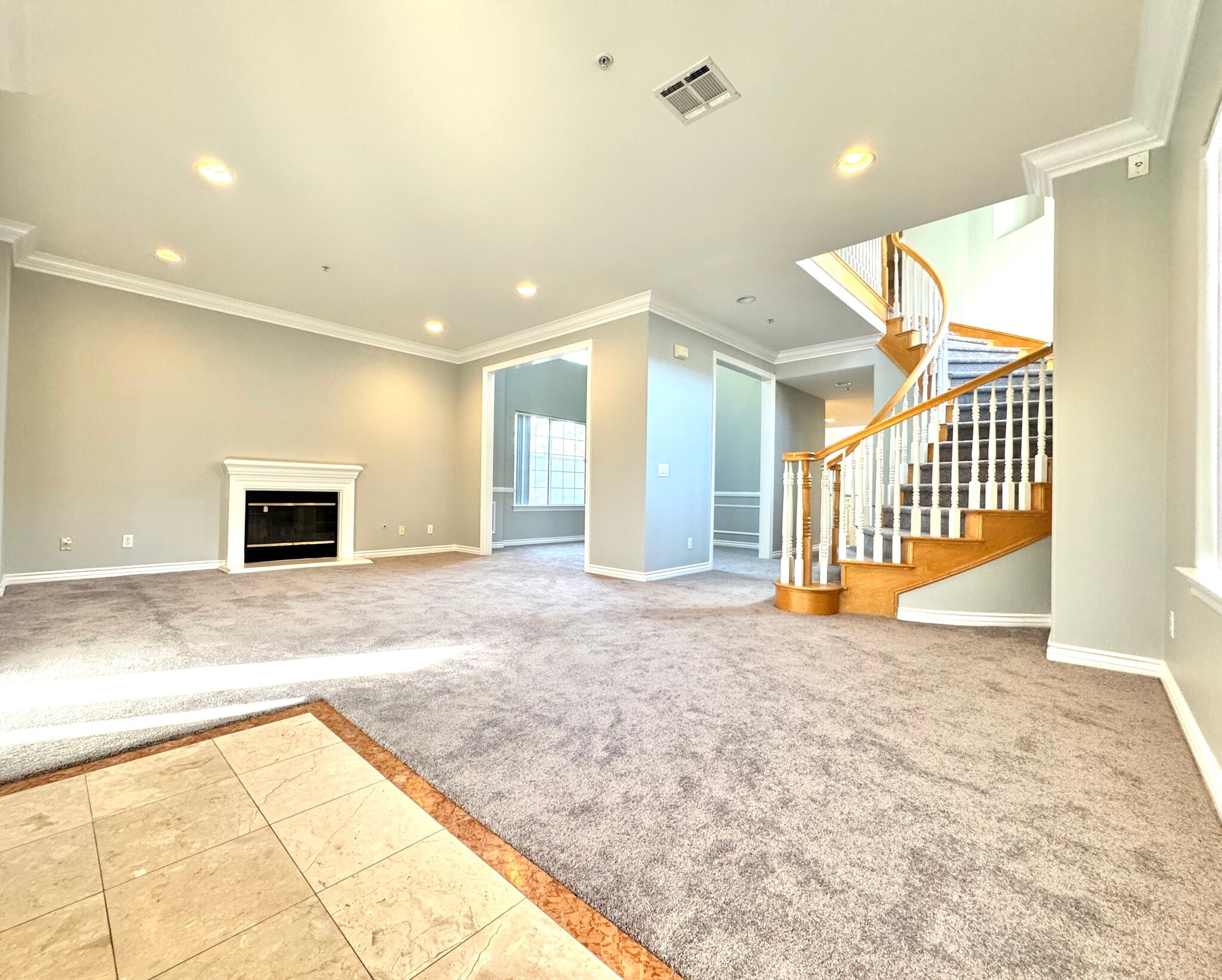 living room - 27 Hampton Ct