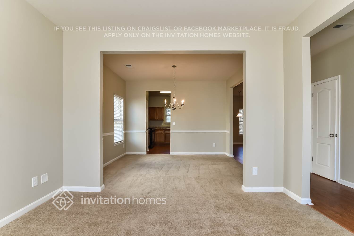 Building Photo - 3967 Rosebud Park Dr