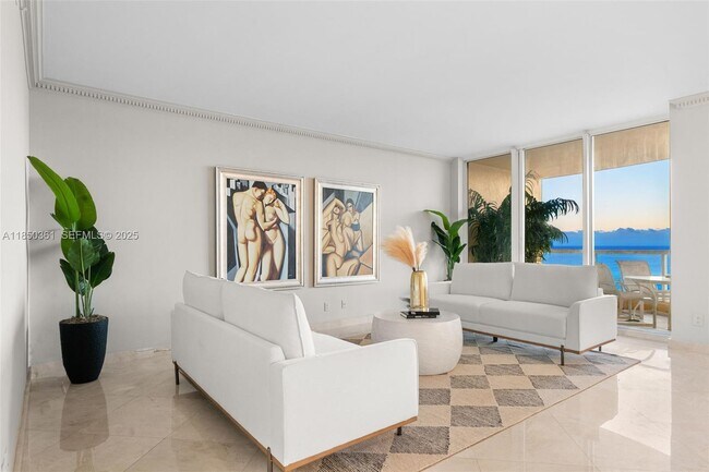 Building Photo - 2100 N Ocean Blvd