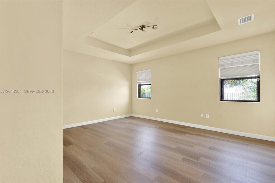 Building Photo - 11924 SW 155th Ct