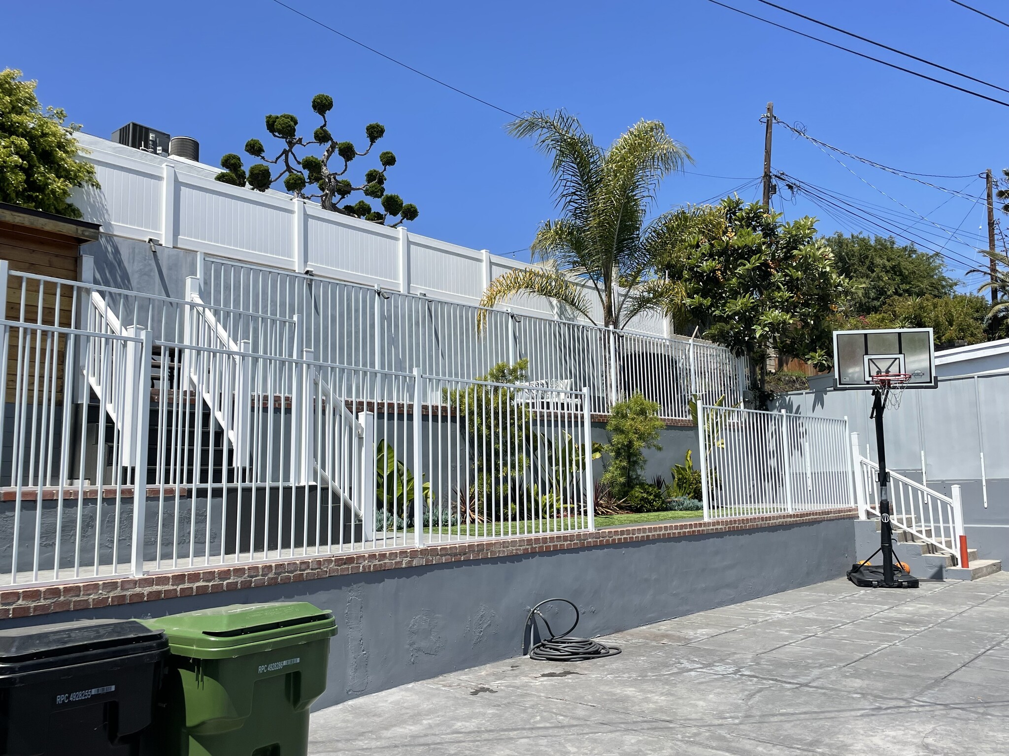 Building Photo - 813 Pier Ave