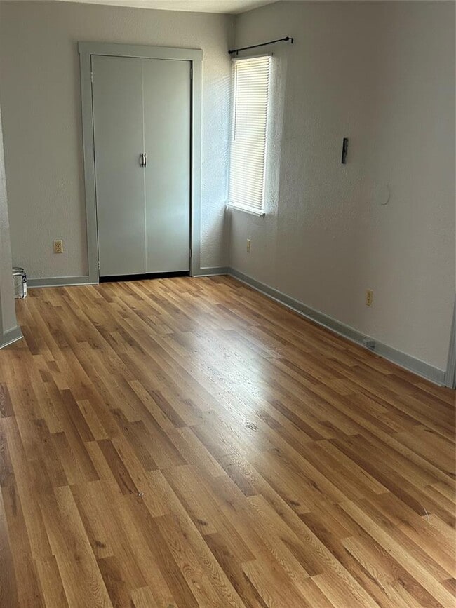 Building Photo - 1107 Pine St