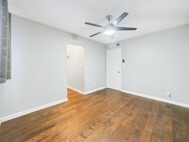 Building Photo - 3018 S 1st St