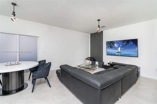 Building Photo - 26480 SW 148th Ct