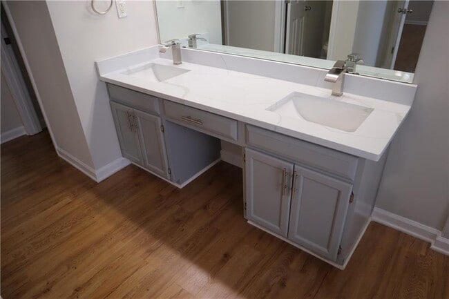 Building Photo - 2079 Riverlanding Cir