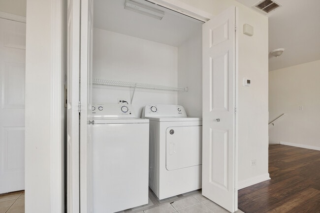 Building Photo - 540 Kennedy St