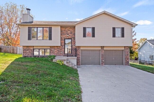 Building Photo - 3608 Teakwood Dr