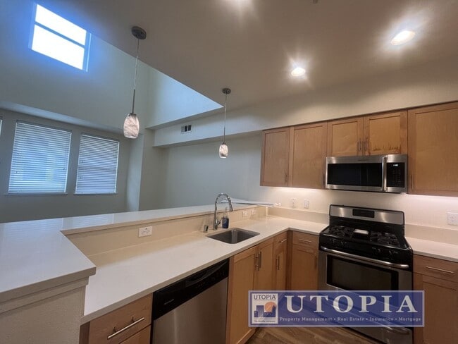 Building Photo - 105 Jacobs Ln