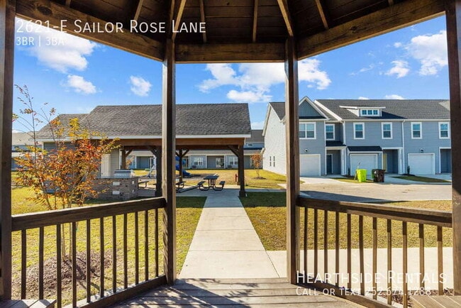 Building Photo - 2621-E Sailor Rose Ln
