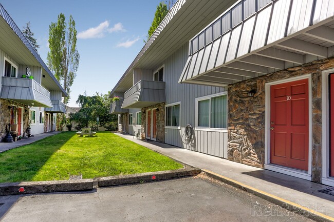 Interior Photo - Arrowsmith Apartments^