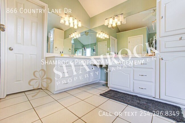 Building Photo - Meadowland Estates