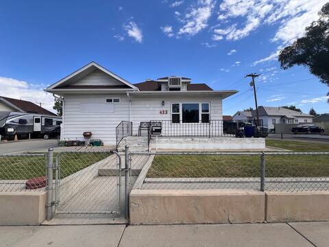 Building Photo - 433 Bridger Ave