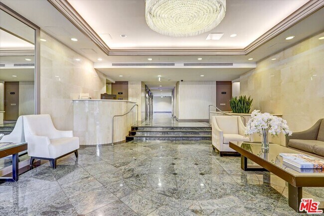 Building Photo - 2160 Century Pk E