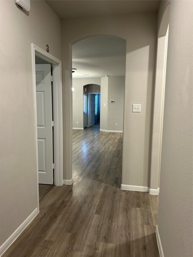 Building Photo - 6511 Wenlock Dr