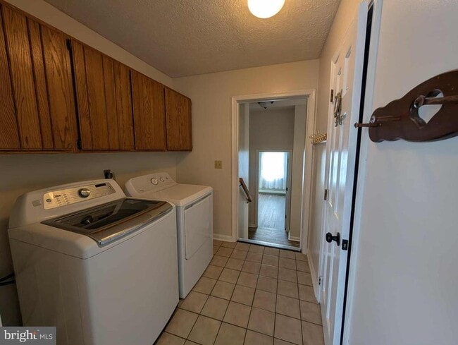 Building Photo - 6810 Crescent Ridge Ct