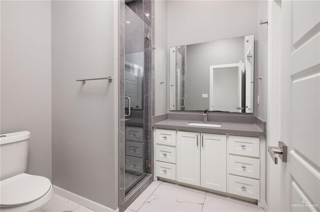 Building Photo - 17 S 27th St