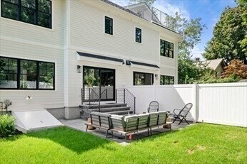 Building Photo - 453 Albemarle Rd