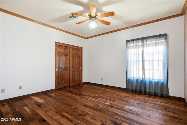 Building Photo - 2157 E Alameda Dr