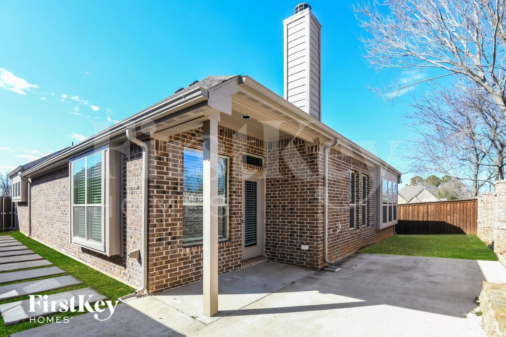 Building Photo - 2404 Cabrillo Ln
