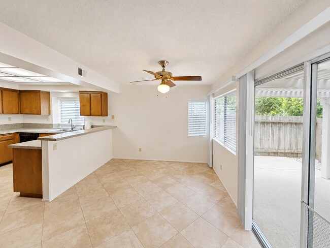 Building Photo - 3727 Mesa Oak Ln