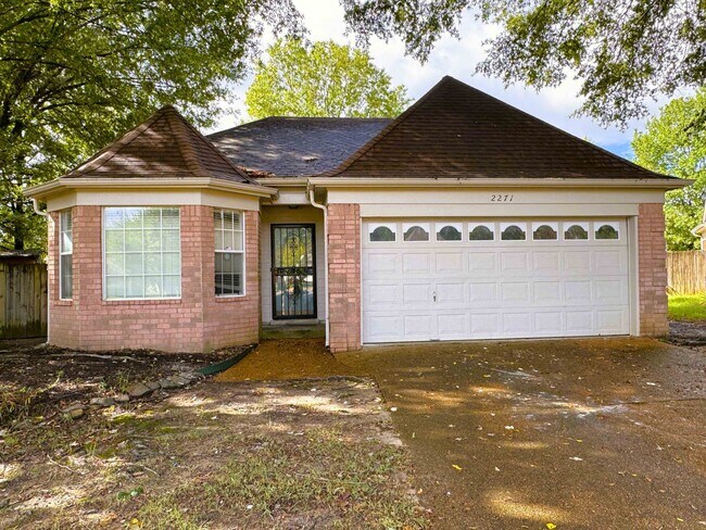 Primary Photo - 2271 Lake Springs Ln