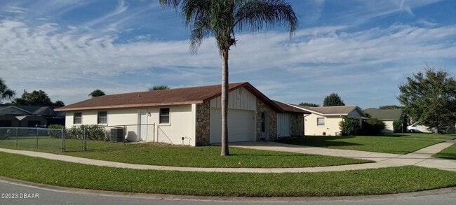 Primary Photo - Large corner lot in Port Orange, Beautiful...