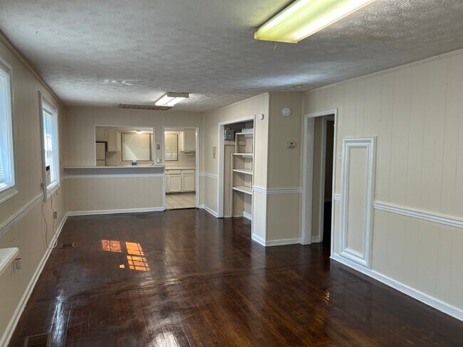 Building Photo - 1314 Pleasant Ave