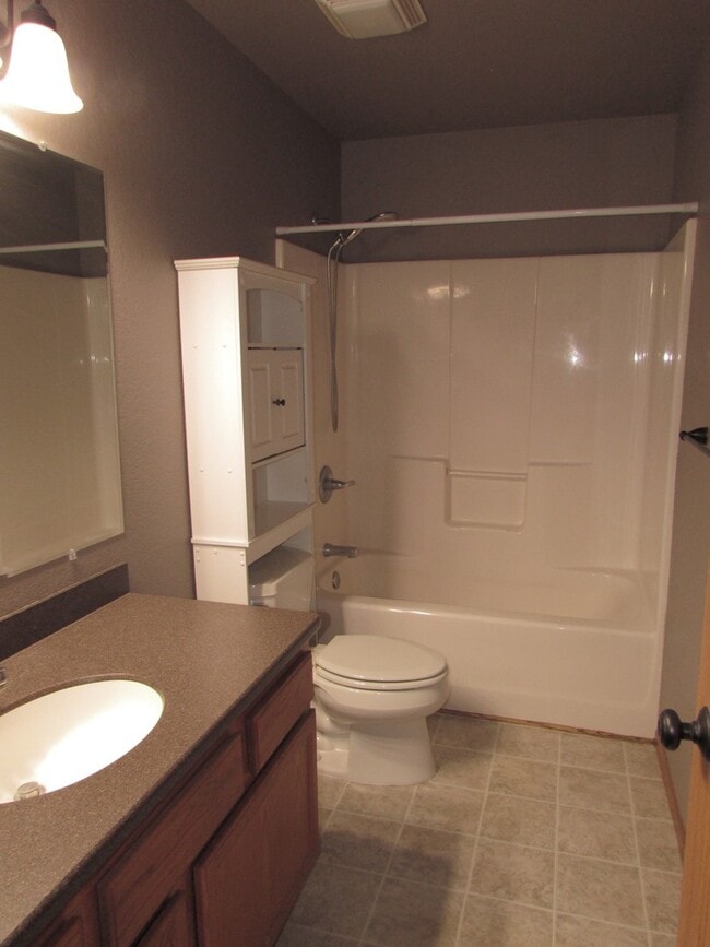 Building Photo - 3 BEDROOM | 2 BATH | CENTRAL AIR | RAPID VALLEY