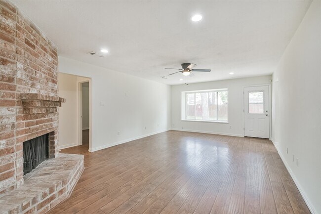 Building Photo - 9719 Halkirk St