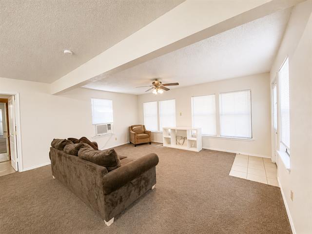 Building Photo - 910 Hillside Beach Dr