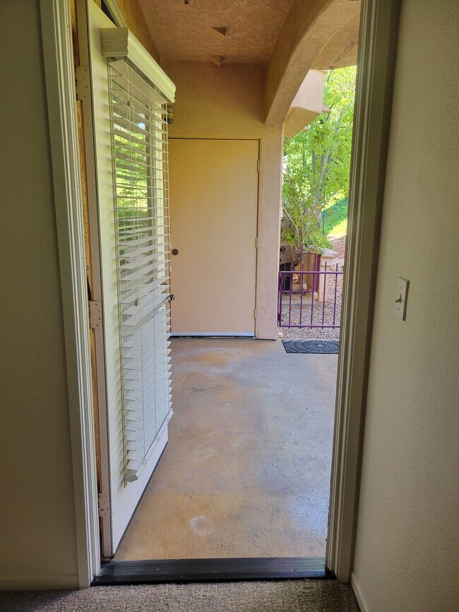 Building Photo - 18674 Caminito Cantilena