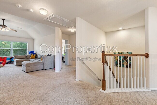 Building Photo - 1306 Alpine Pond
